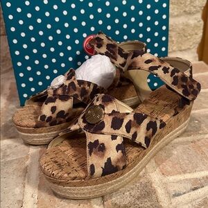 Lindsay Phillips 8 Brown Leopard Wedge Sandals